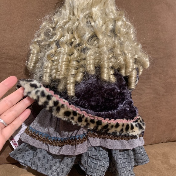 🐸Cassandra Collection C Visconti Limited Edition COA Porcelain Doll 17" - Picture 7 of 7